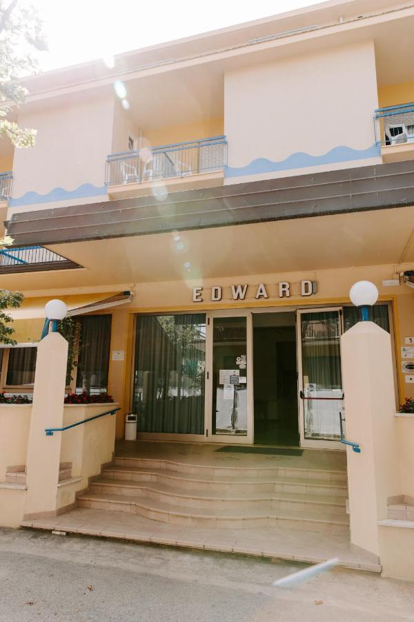 Hotel Edward Белариа-Игеа Марина Екстериор снимка