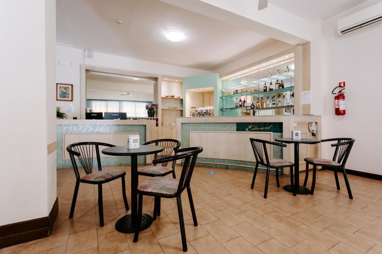 Hotel Edward Белариа-Игеа Марина Екстериор снимка