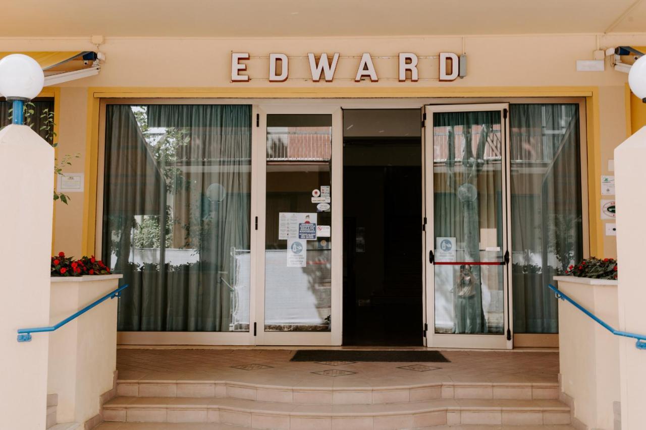 Hotel Edward Белариа-Игеа Марина Екстериор снимка