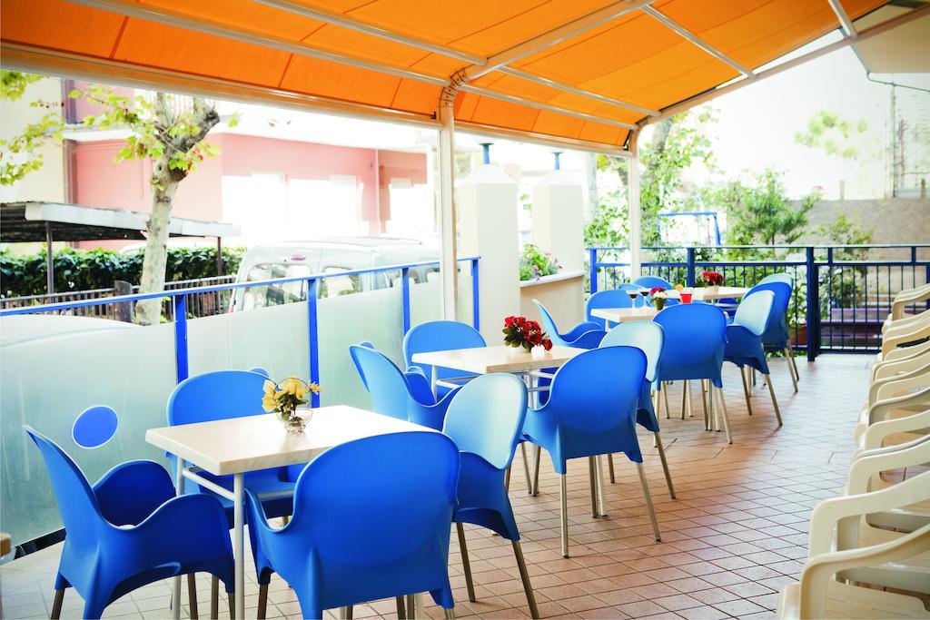 Hotel Edward Белариа-Игеа Марина Екстериор снимка